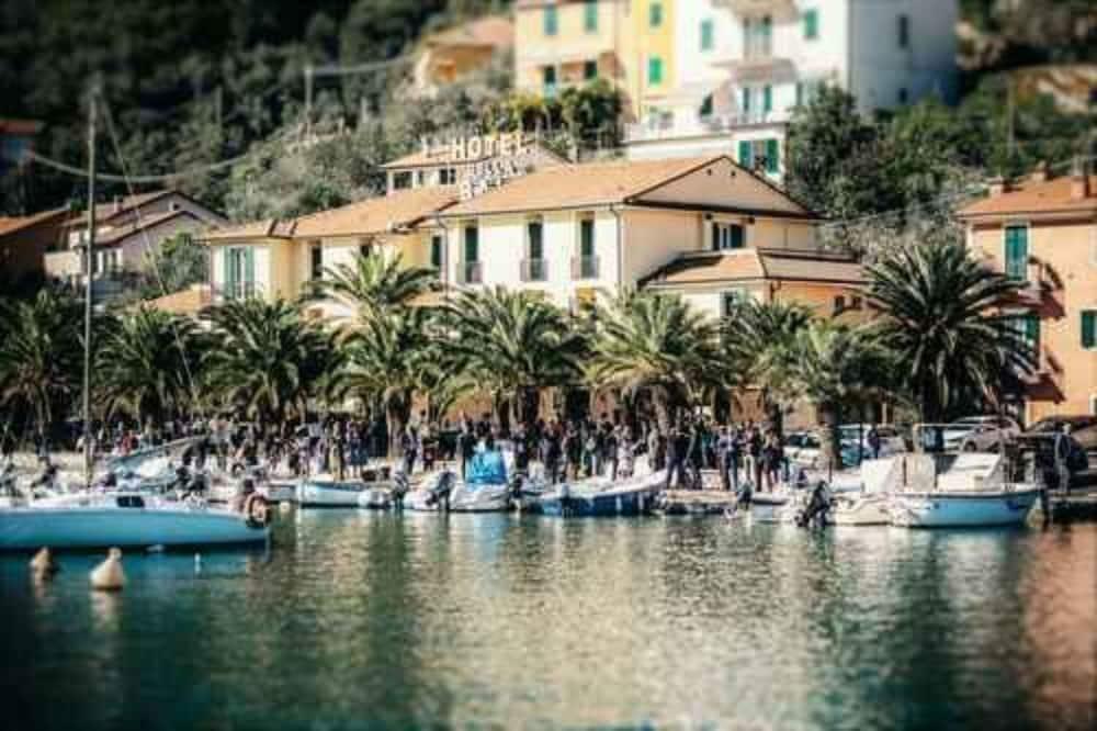 Hotel Della Baia Porto Venere Esterno foto