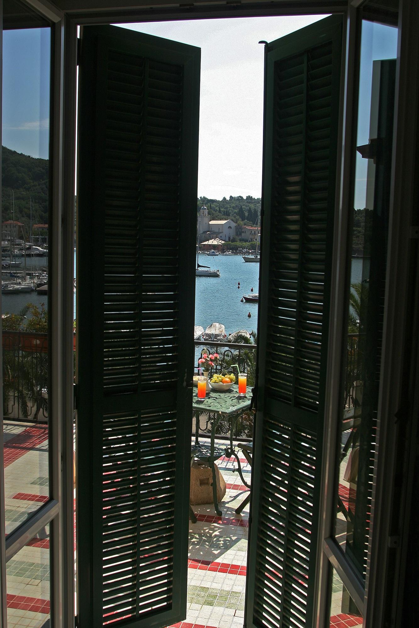 Hotel Della Baia Porto Venere Esterno foto